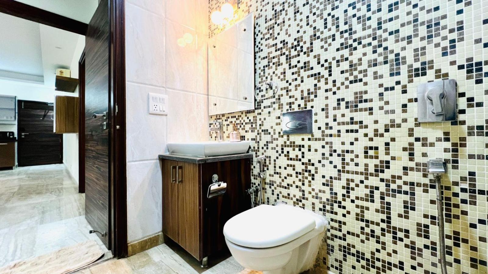 Olive Serviced Apartments - New Friends Colony นิวเดลี ภายนอก รูปภาพ